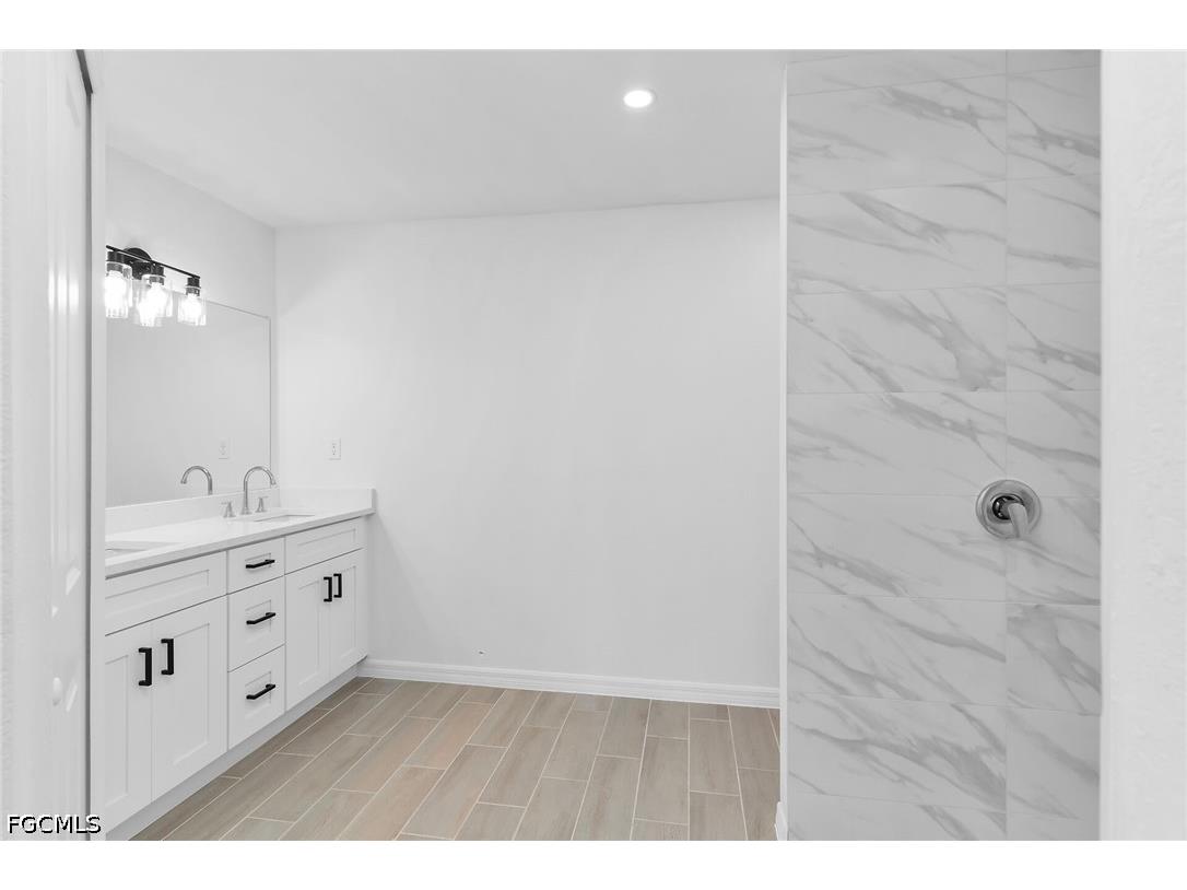 2221 NW 43rd Avenue Cape Coral FL 33993 2026024755 image24