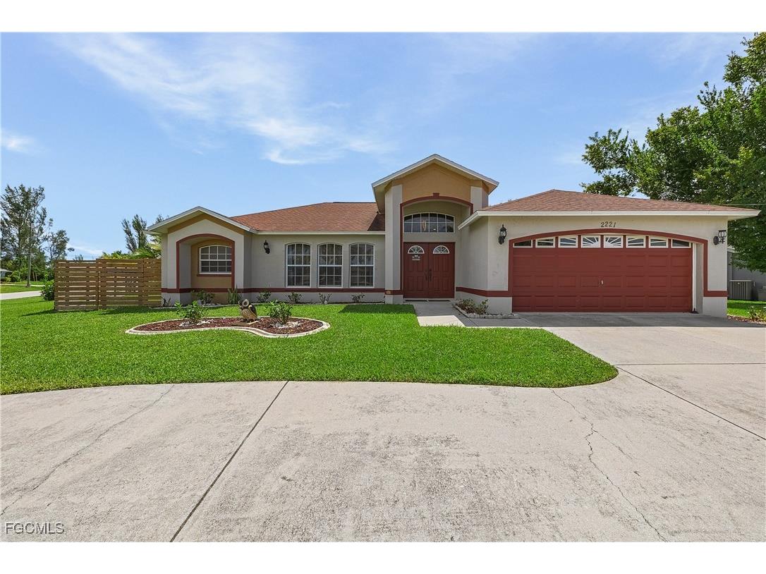 2221 SE 5th Place Cape Coral FL 33990 2025014957 image1
