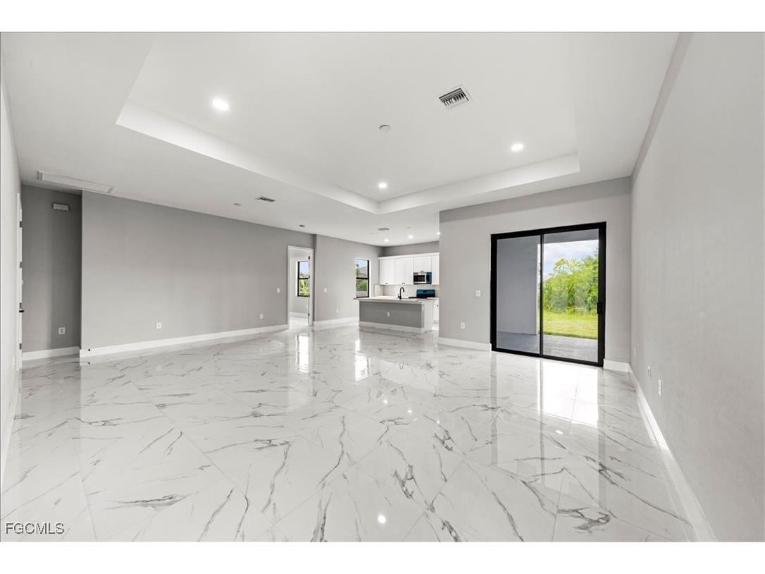 2221 Tropicana Parkway W Cape Coral FL 33993 2025020872 image2