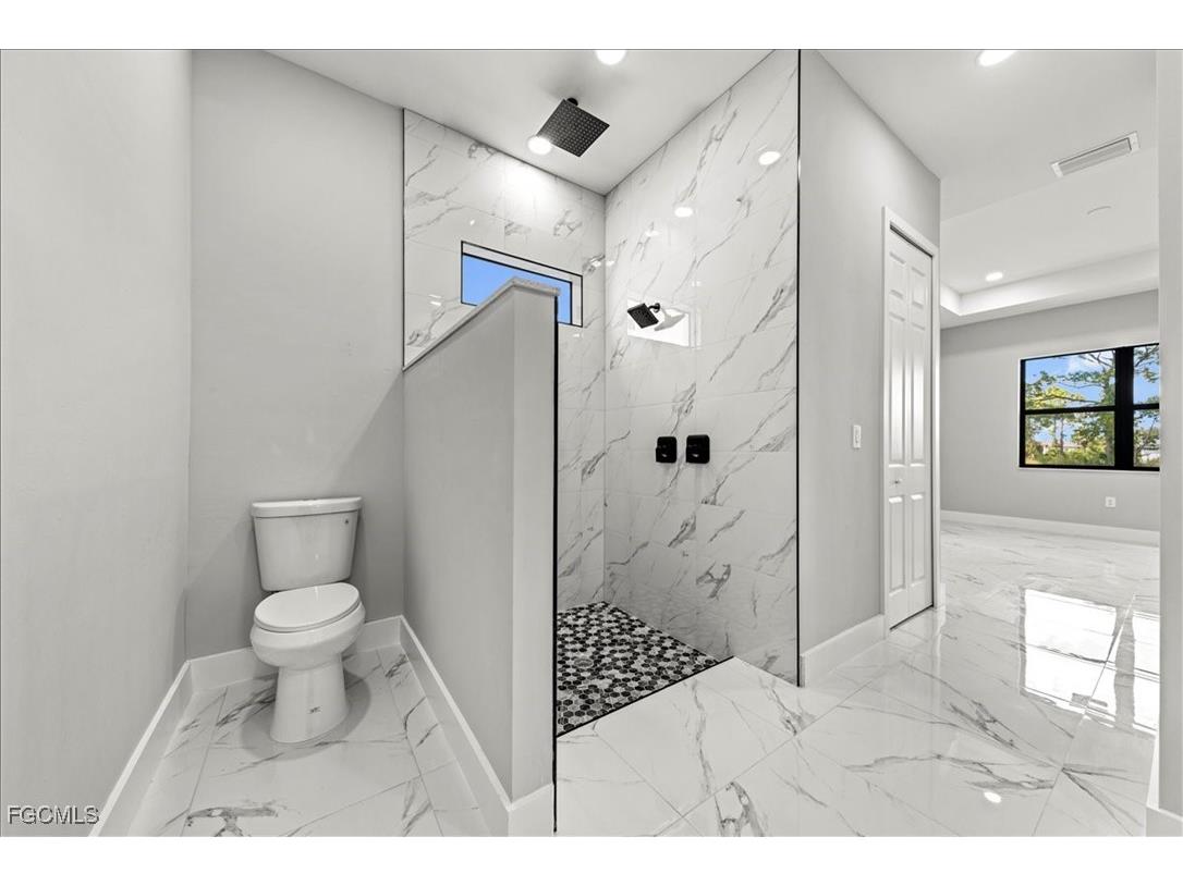 2221 Tropicana Parkway W Cape Coral FL 33993 2025020872 image21