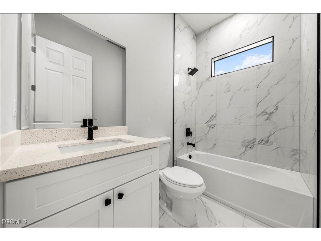 2221 Tropicana Parkway W Cape Coral FL 33993 2025020872 image22