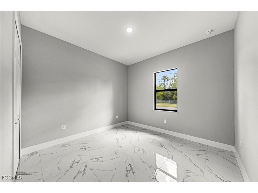 2221 Tropicana Parkway W Cape Coral FL 33993 2025020872 image25