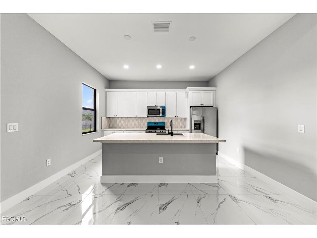 2221 Tropicana Parkway W Cape Coral FL 33993 2025020872 image28