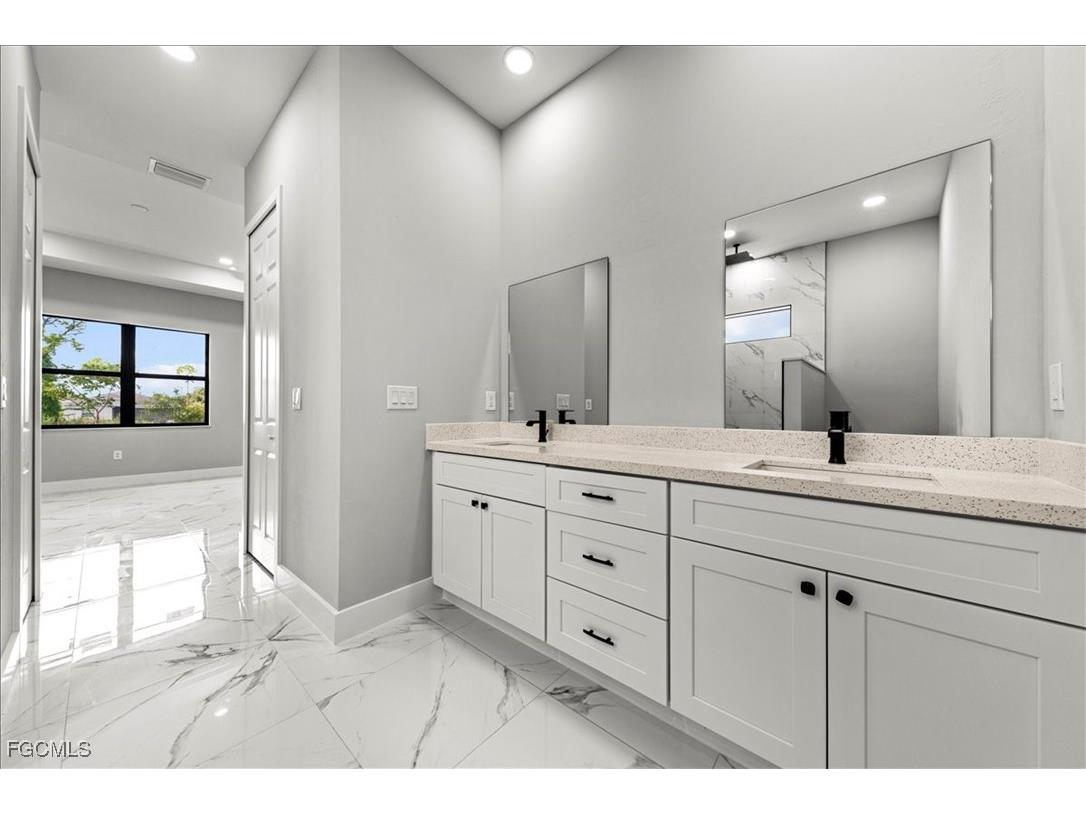 2221 Tropicana Parkway W Cape Coral FL 33993 2025020872 image30