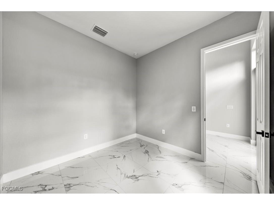 2221 Tropicana Parkway W Cape Coral FL 33993 2025020872 image6