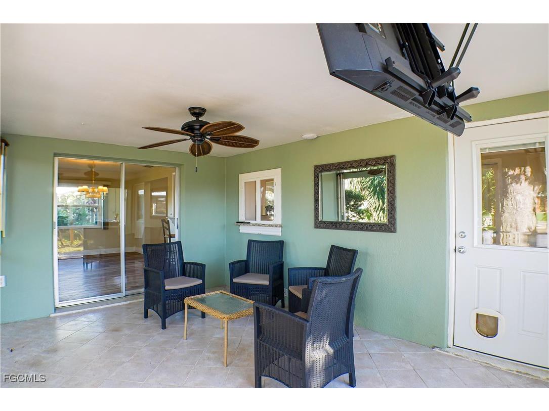 2221 Cape Way North Fort Myers FL 33917 2025020571 image16