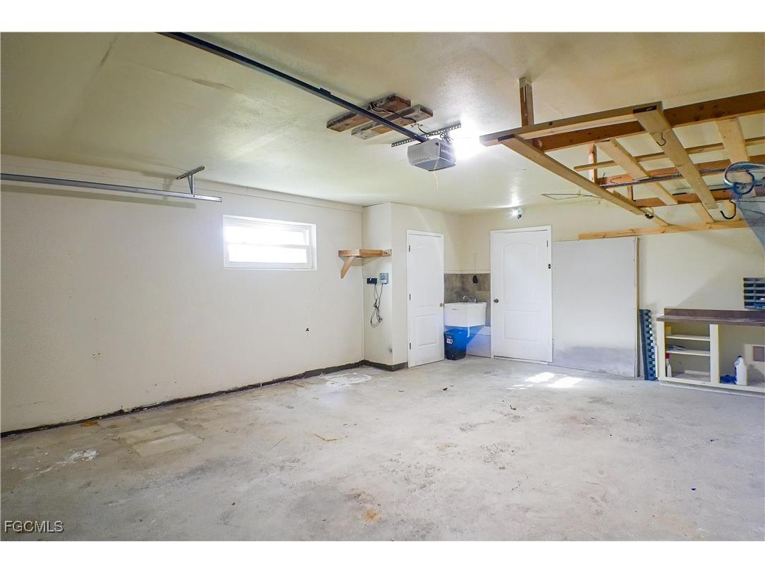 2221 Cape Way North Fort Myers FL 33917 2025020571 image21