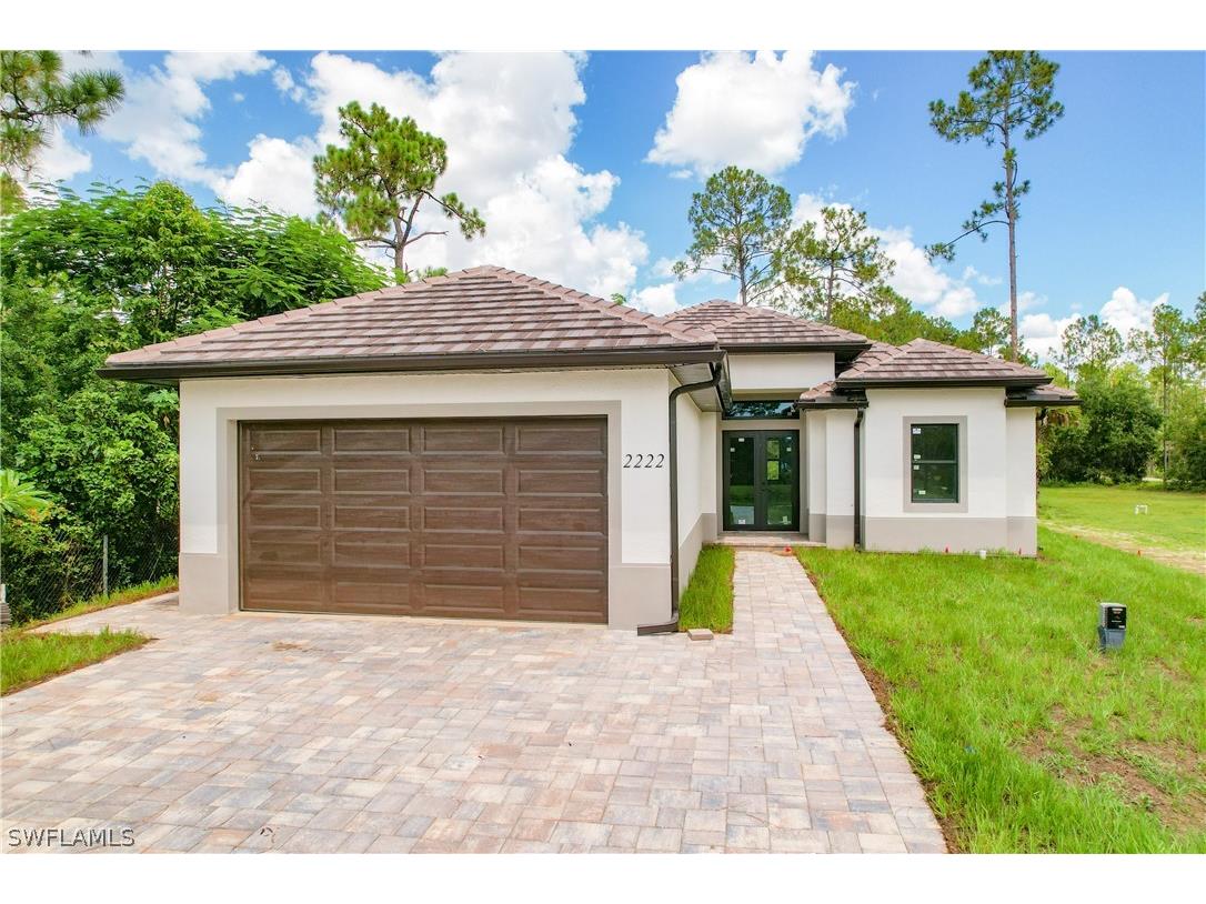 2222 16th Street NE Naples FL 34120 222057478 image1