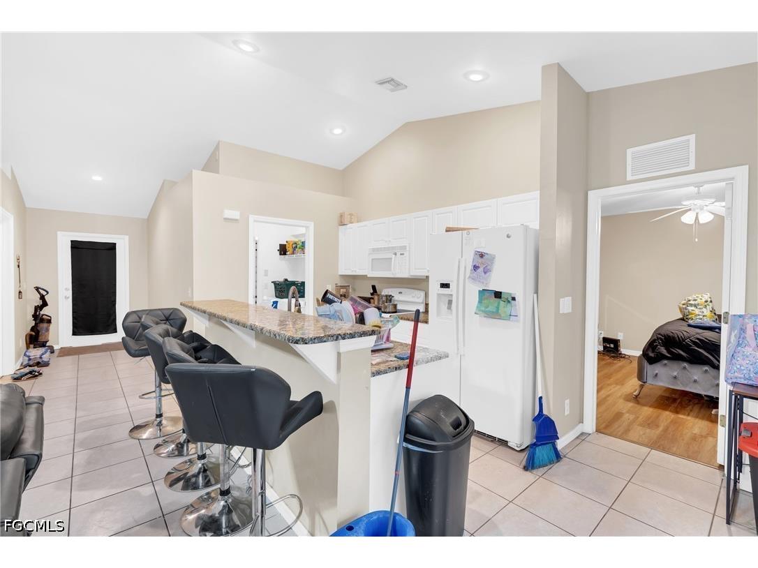 2222 NE 15th Terrace Cape Coral FL 33909 2026023898 image5