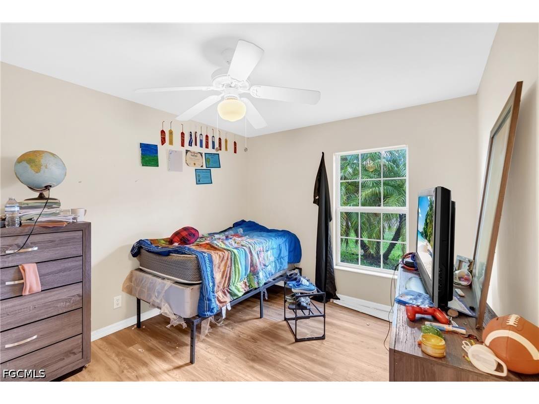 2222 NE 15th Terrace Cape Coral FL 33909 2026023898 image9