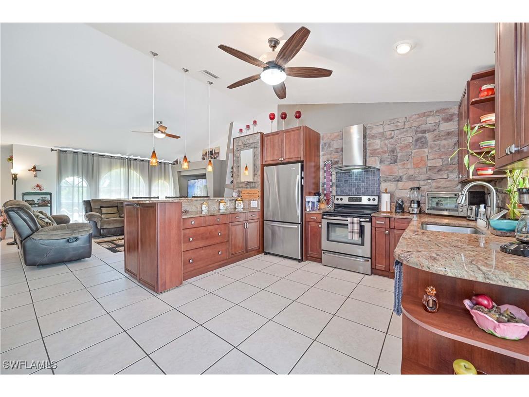 2222 NE 22nd Avenue Cape Coral FL 33909 225057230 image25