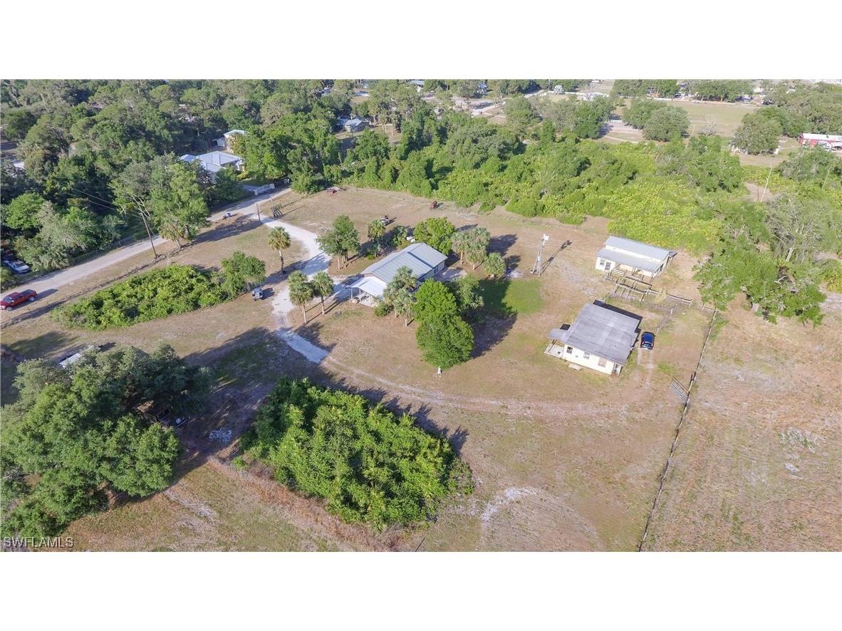 22221/223 Lucky Lee Lane Alva FL 33920 223027578 image1