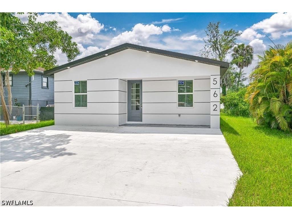 2223 Carver Avenue Fort Myers FL 33916 226019718 image1