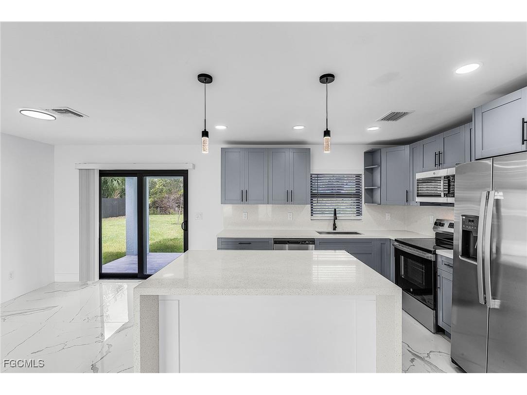 2223 NE 28th Street Cape Coral FL 33909 2025019084 image20