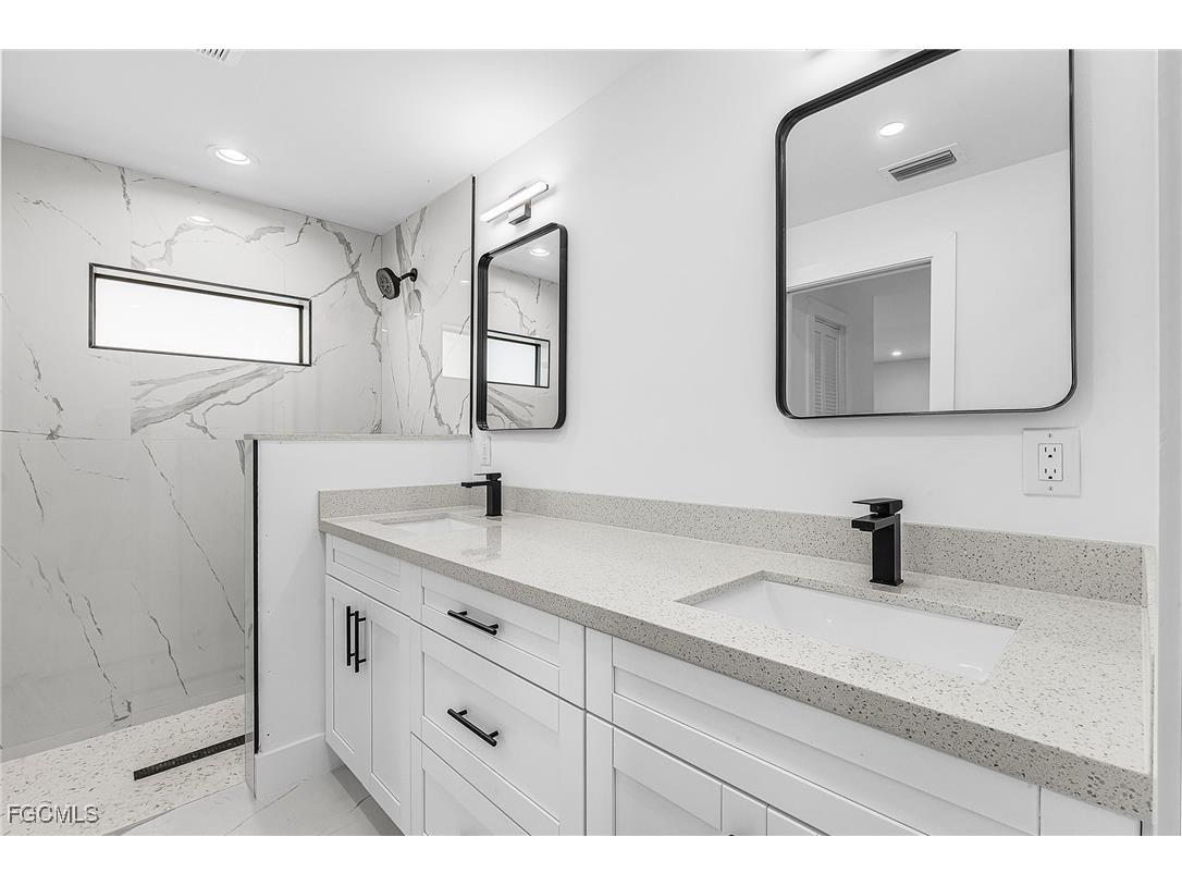 2223 NE 28th Street Cape Coral FL 33909 2025019084 image6