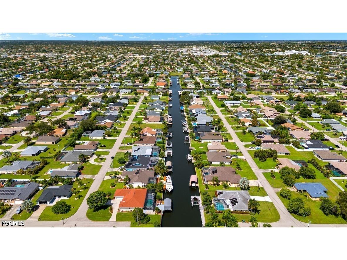 2223 SE 10th Lane Cape Coral FL 33990 2026026381 image39