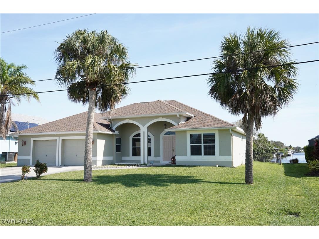 2224 Isle Of Pines Avenue Fort Myers FL 33905 223075989 image1