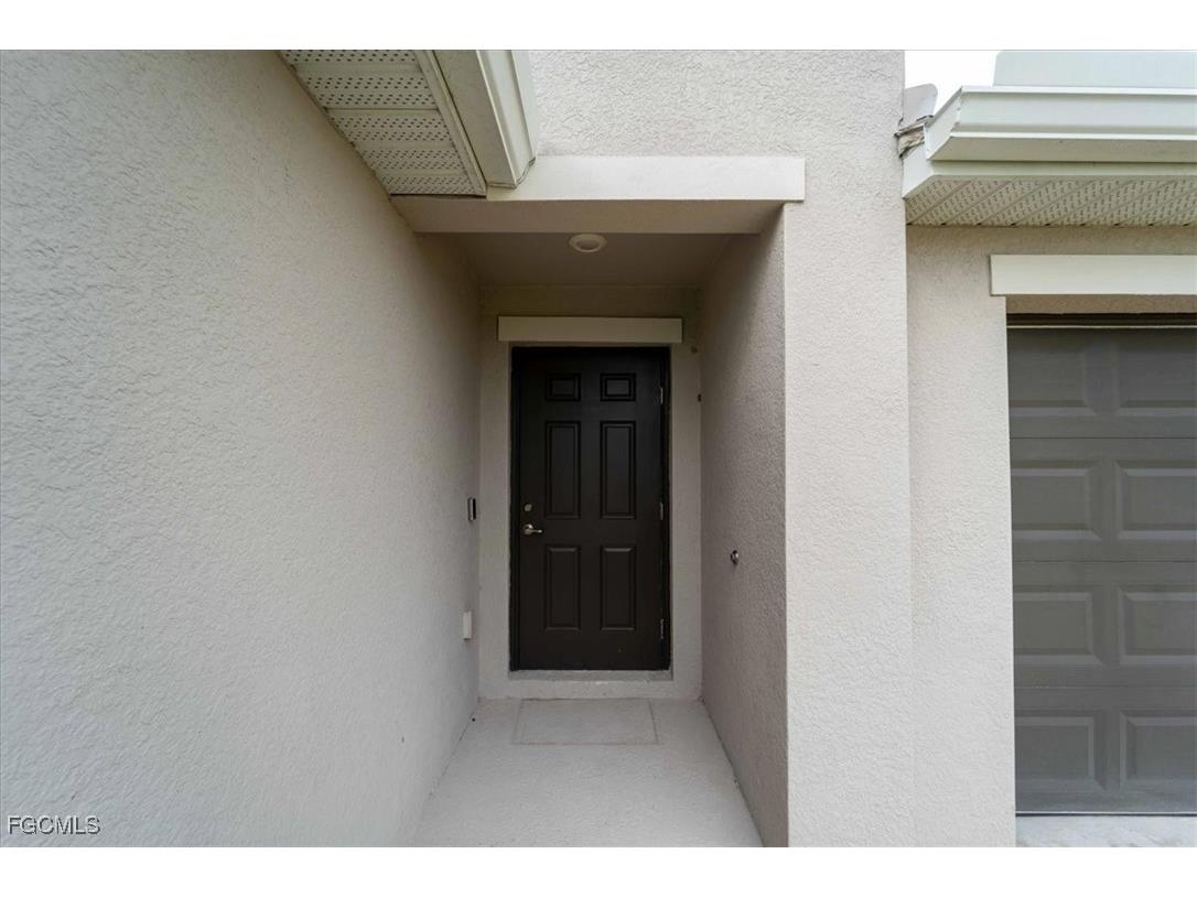 2224 NW 23rd Terrace Cape Coral FL 33993 2025011873 image10