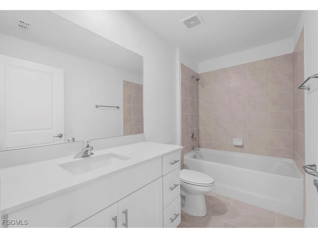 2224 NW 23rd Terrace Cape Coral FL 33993 2025011873 image21