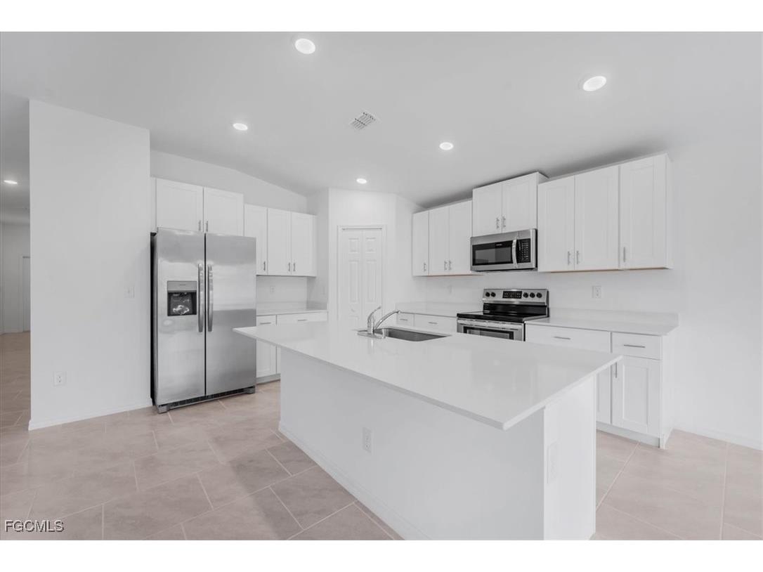 2224 NW 23rd Terrace Cape Coral FL 33993 2025011873 image33