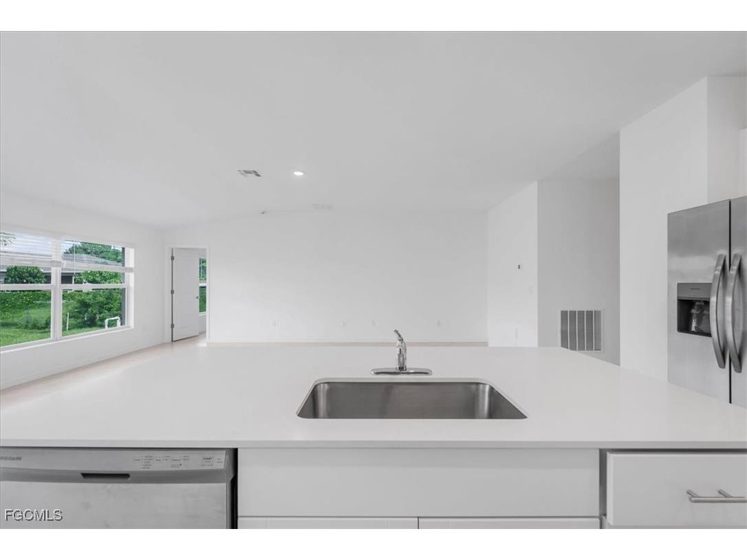 2224 NW 23rd Terrace Cape Coral FL 33993 2025011873 image39