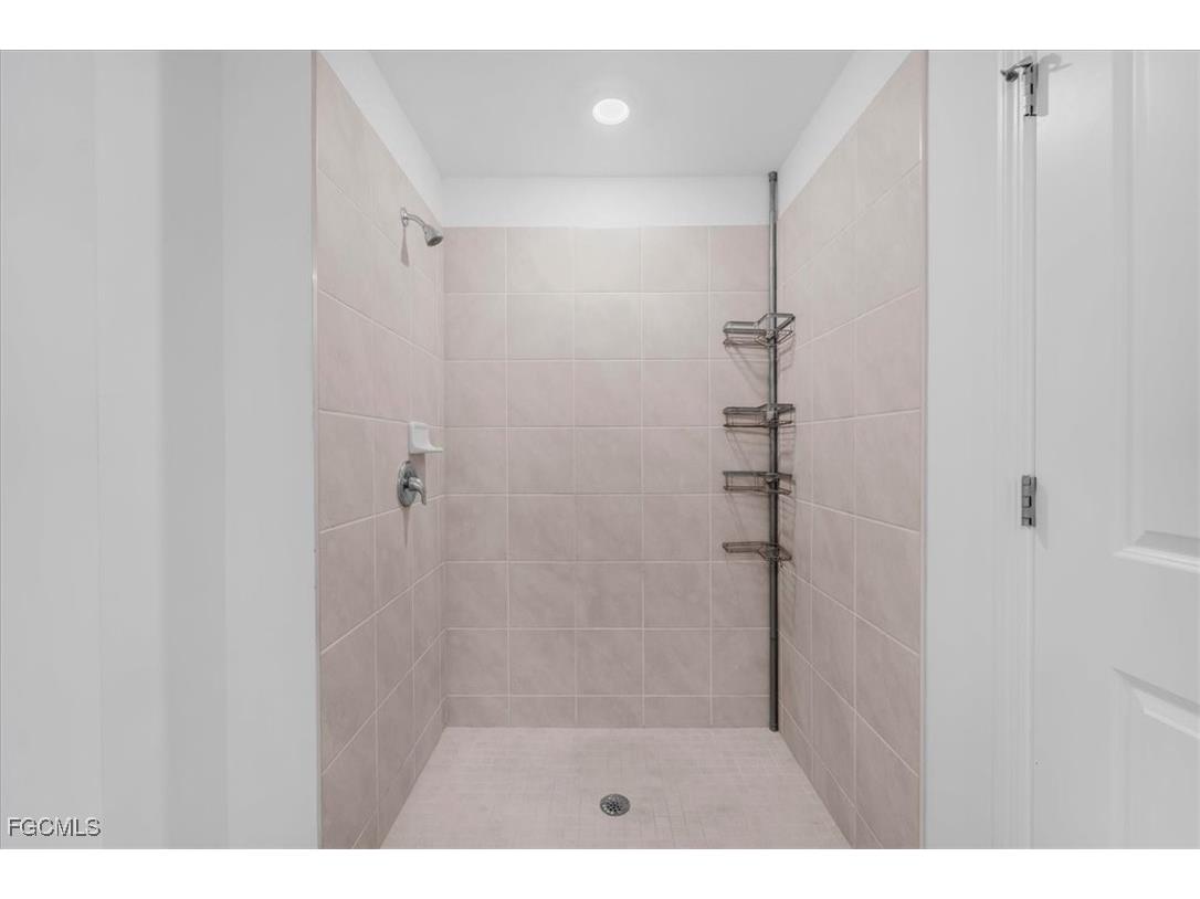 2224 NW 23rd Terrace Cape Coral FL 33993 2025011873 image50