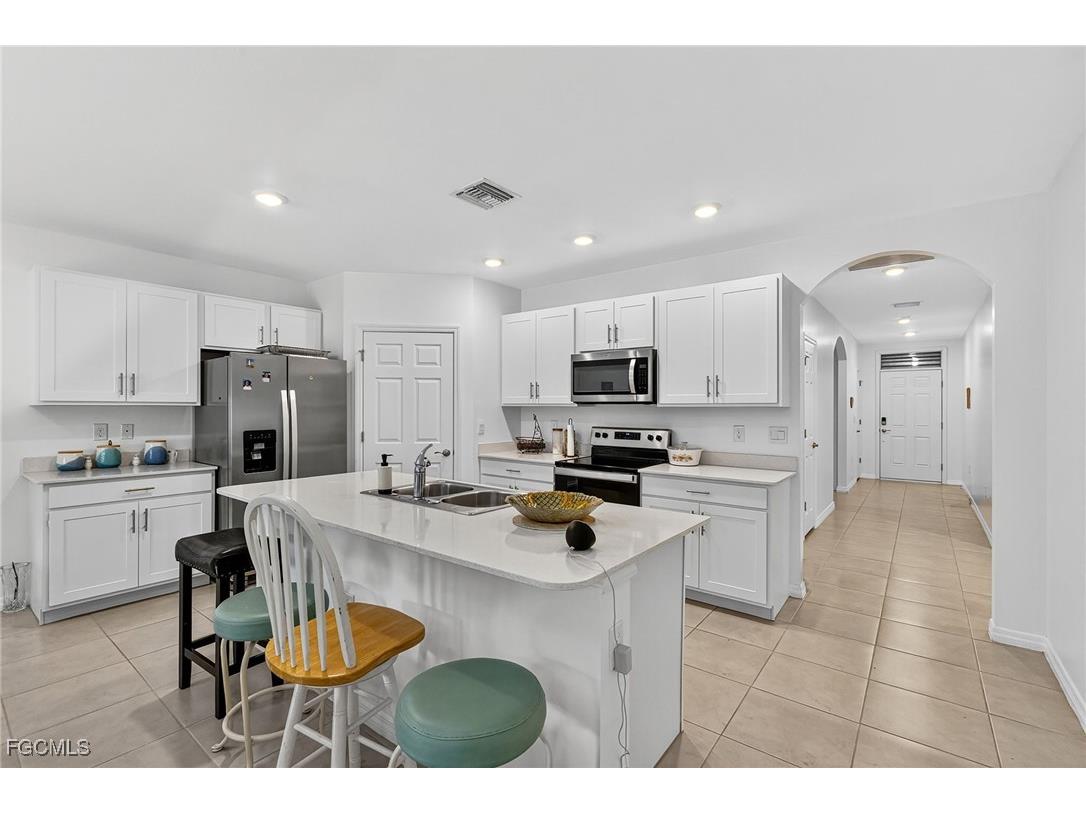 2224 SW 3rd Terrace Cape Coral FL 33991 2025018882 image5