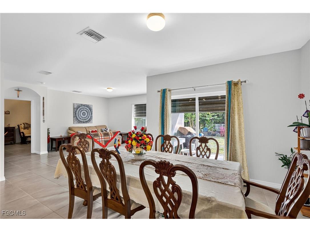 2224 SW 3rd Terrace Cape Coral FL 33991 2025018882 image8