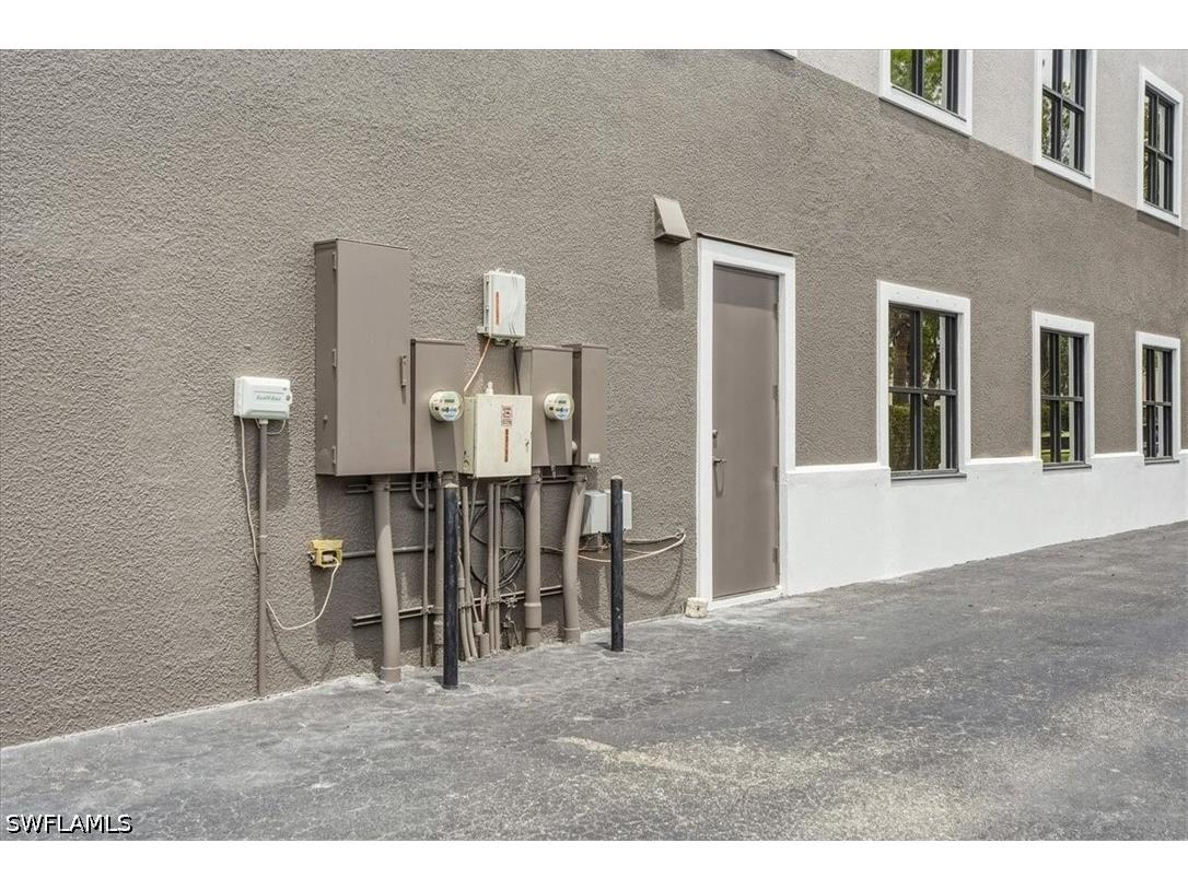 2224 Trade Center Way Naples FL 34109 226020242 image46