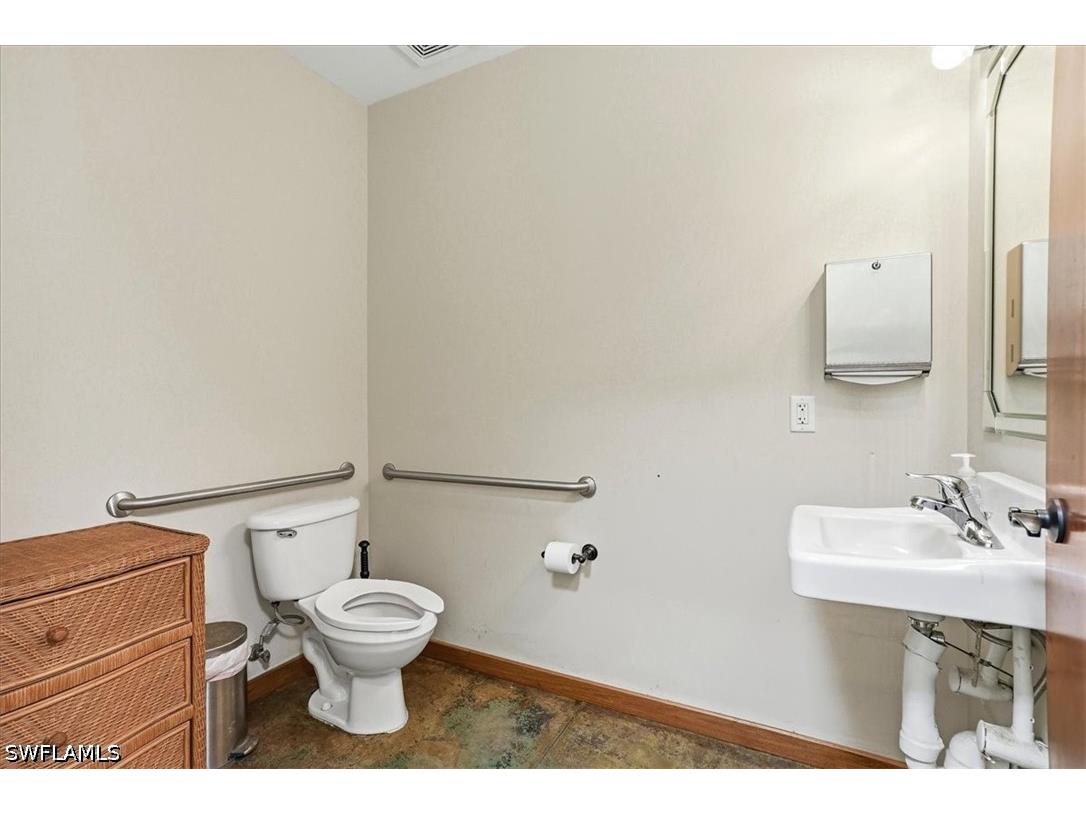 2224 Trade Center Way Naples FL 34109 226020242 image6