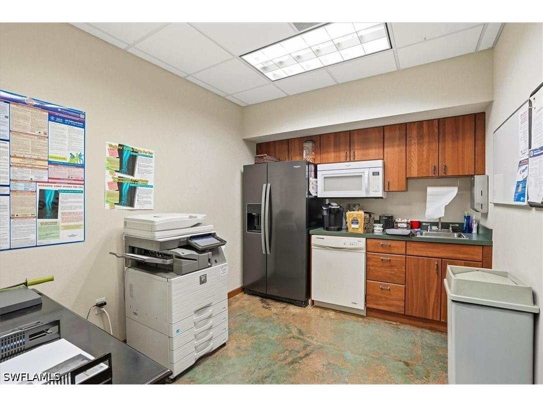 2224 Trade Center Way Naples FL 34109 226020242 image8