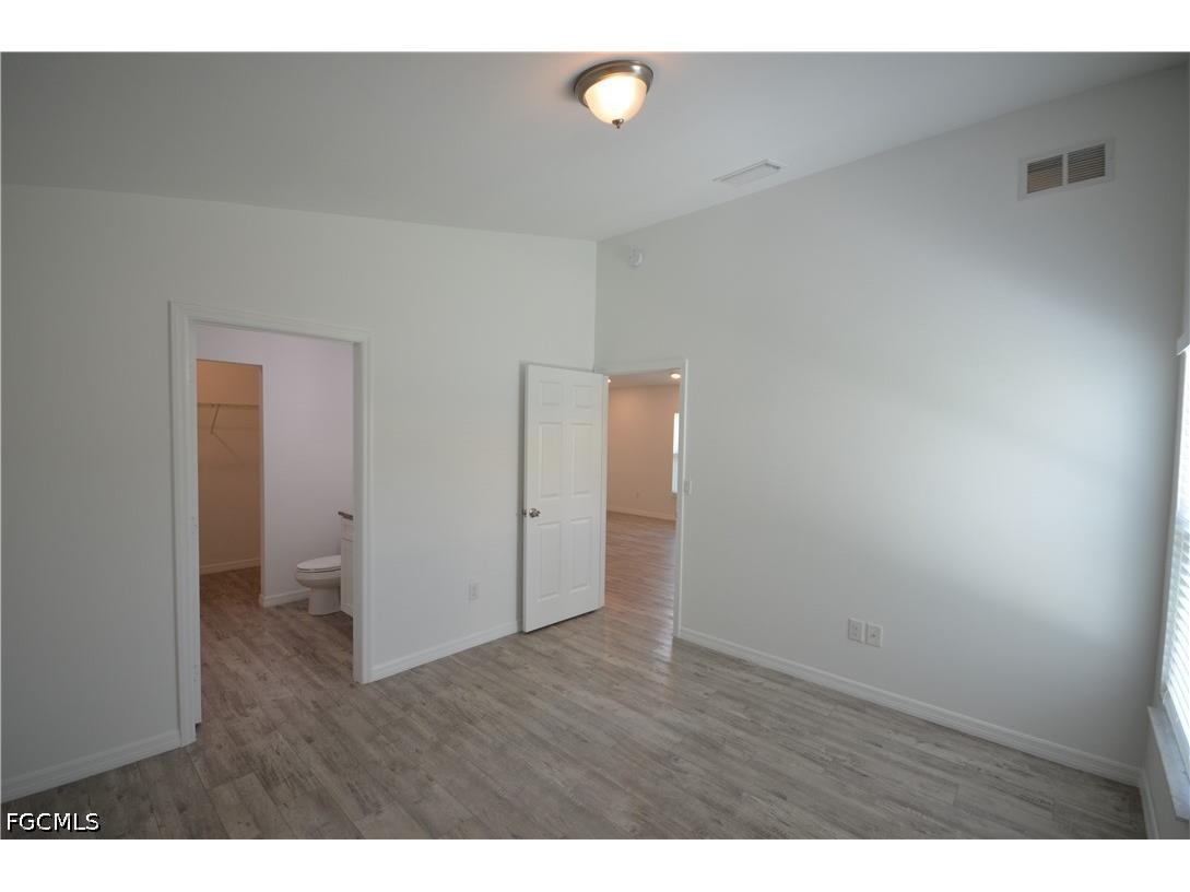  Fort Myers FL 33916 2026018341 image8