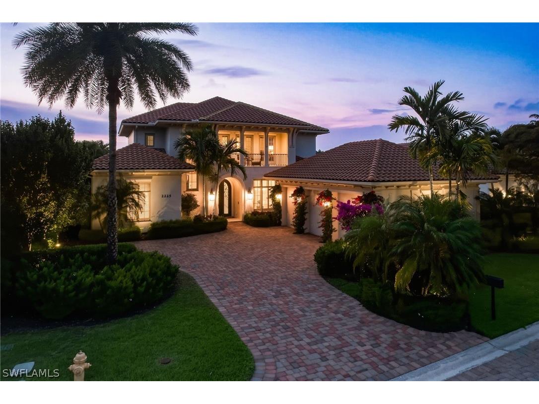 2225 Miramonte Court Naples FL 34105 226011333 image1