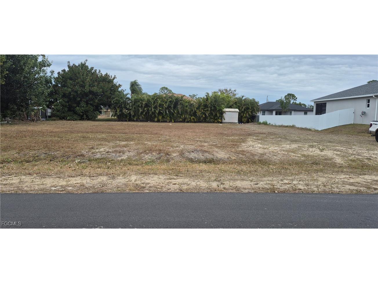 2225 NE 34th Lane Cape Coral FL 33909 2026005496 image1