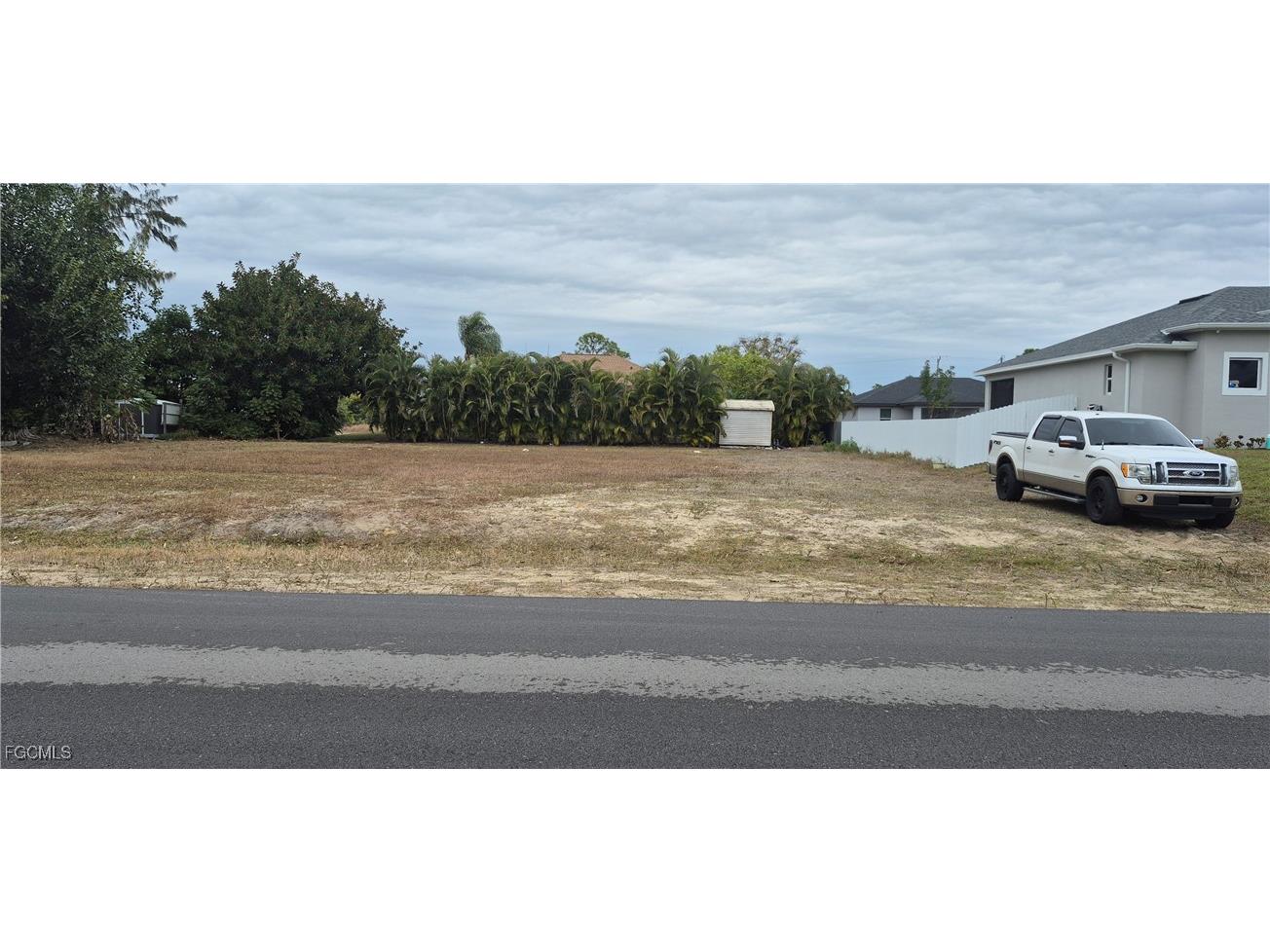 2225 NE 34th Lane Cape Coral FL 33909 2026005496 image2