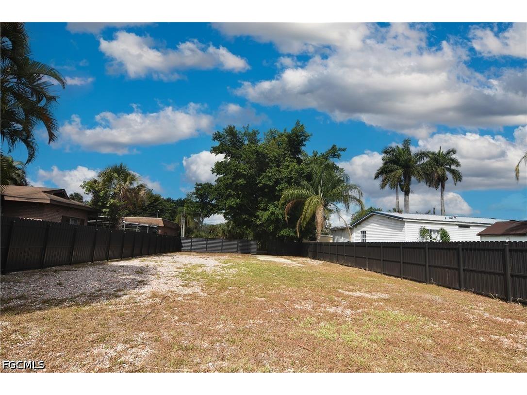 2228 Marina Park Drive Fort Myers FL 33905 2026015468 image17