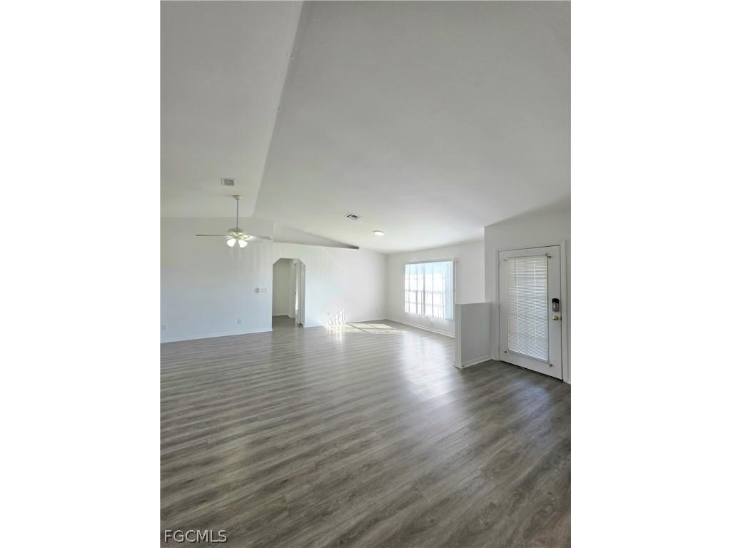 2228 SE 19th Avenue Cape Coral FL 33990 2026009861 image4