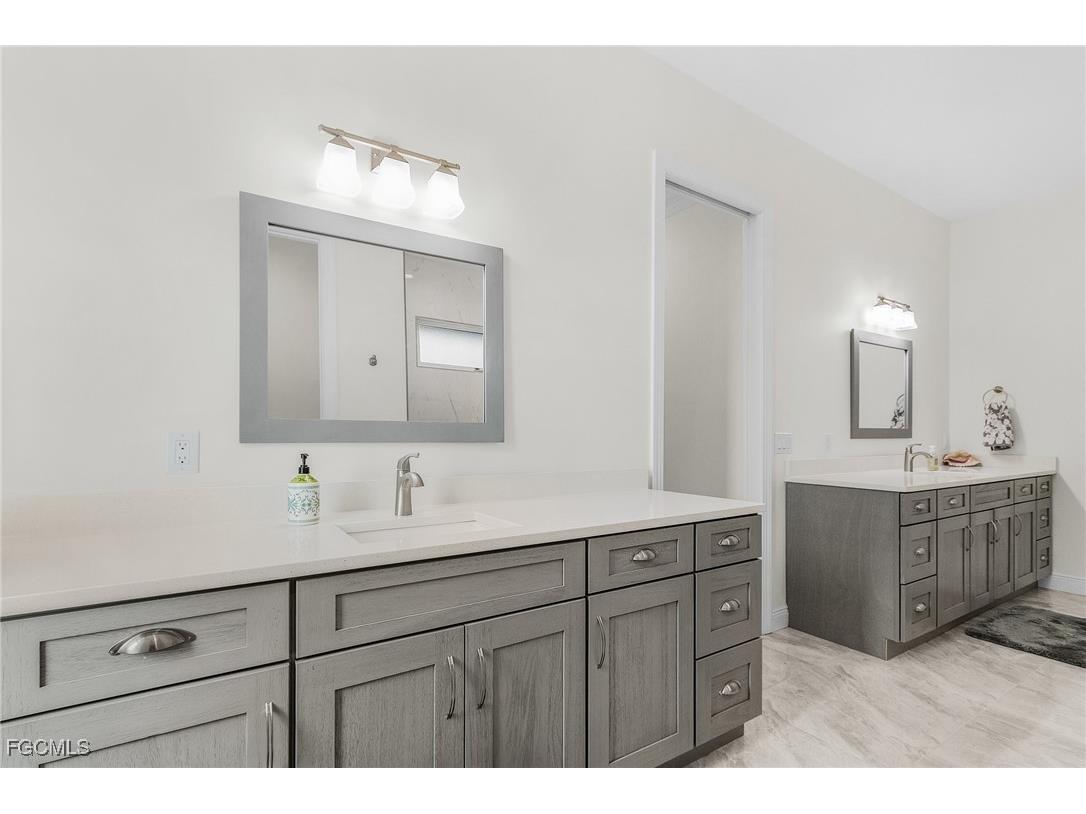 2228 SW 15th Avenue Cape Coral FL 33991 2025019114 image33