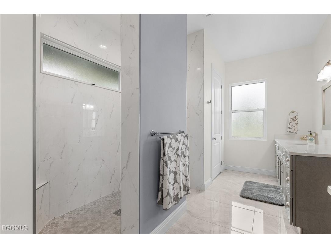 2228 SW 15th Avenue Cape Coral FL 33991 2025019114 image34