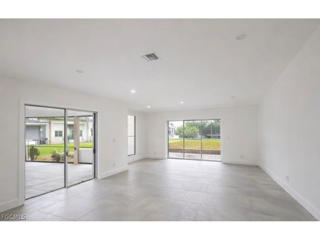 2228 SW 43rd Street Cape Coral FL 33914 2026009328 image2