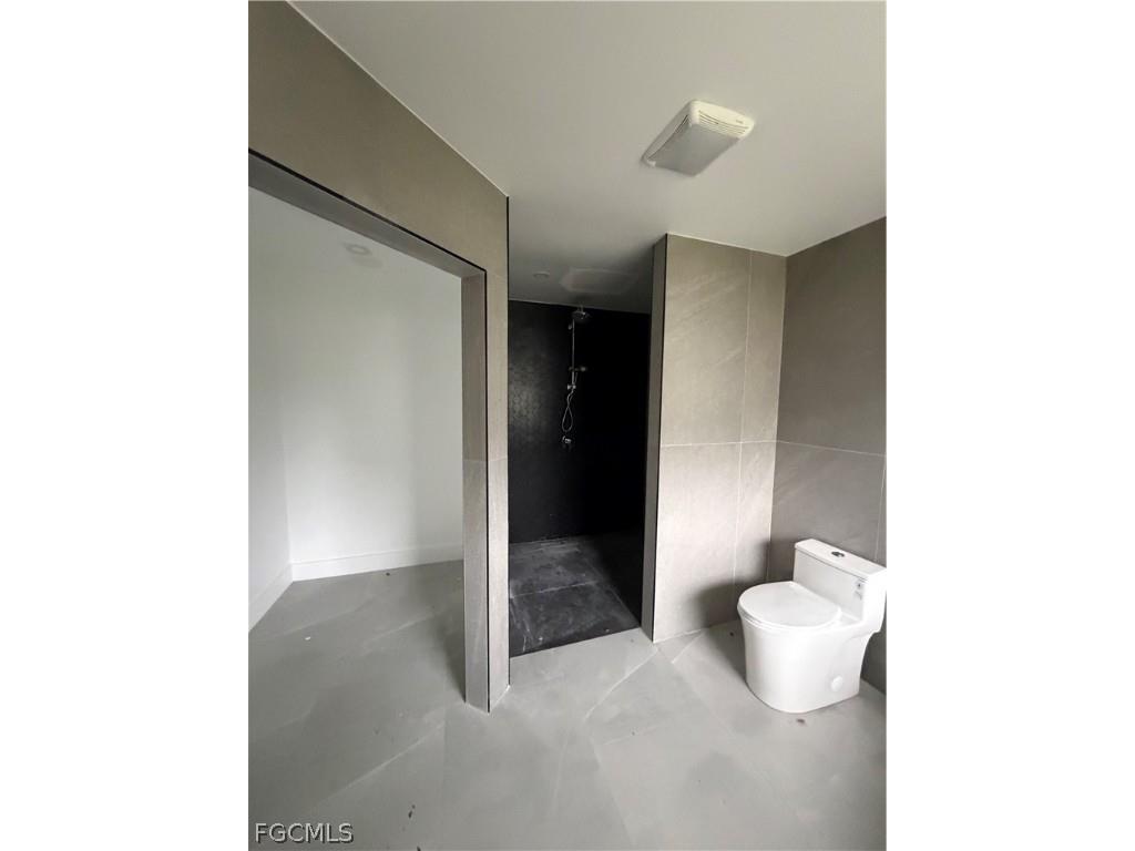 2228 SW 43rd Street Cape Coral FL 33914 2026009328 image4