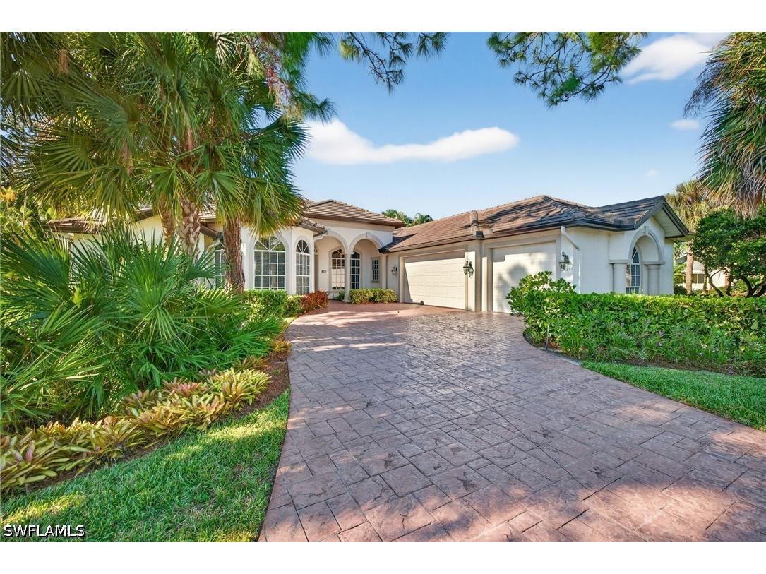 2229 Goshawk Court Naples FL 34105 226019083 image1