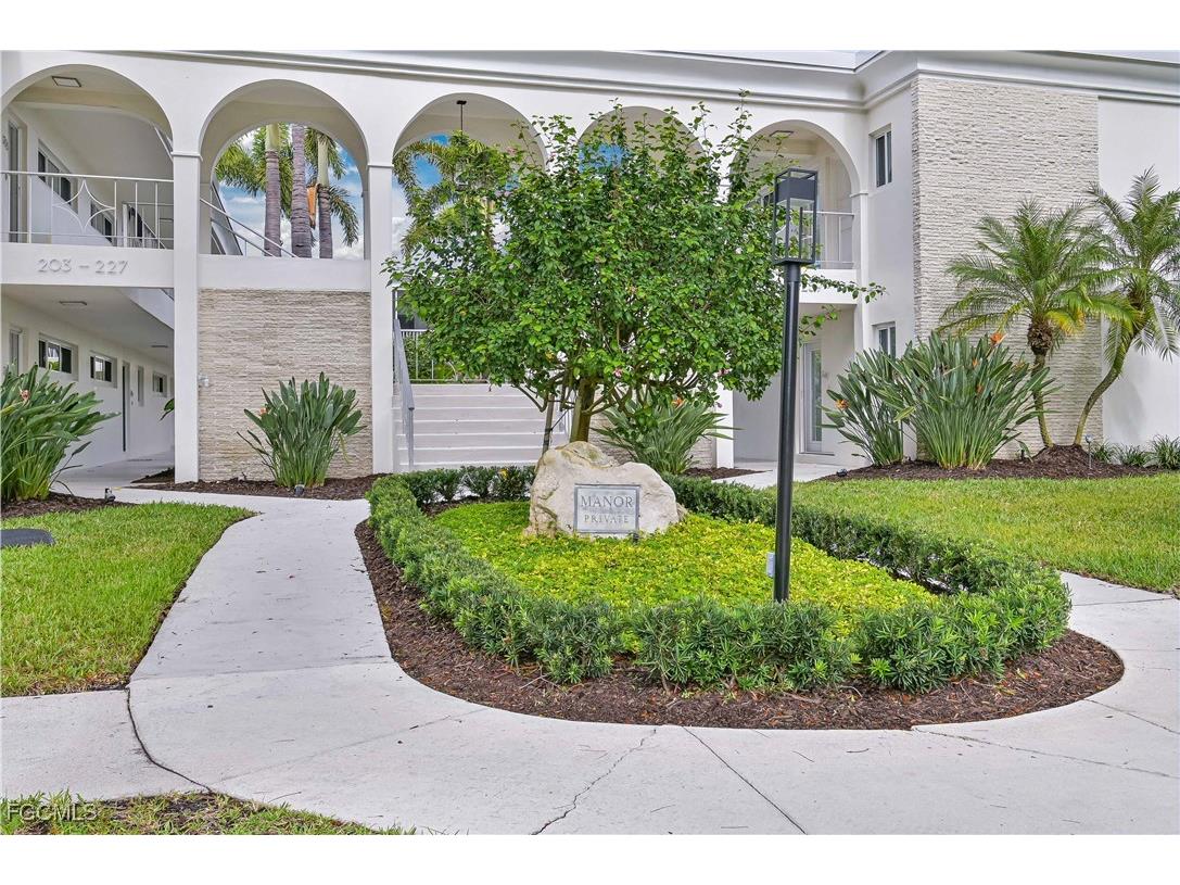 223 3rd Avenue S #223 Naples FL 34102 2025026271 image2