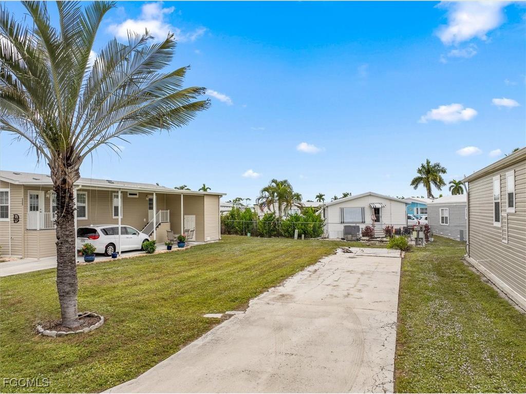 223 Derwent Boulevard W Fort Myers FL 33908 223091522 image2