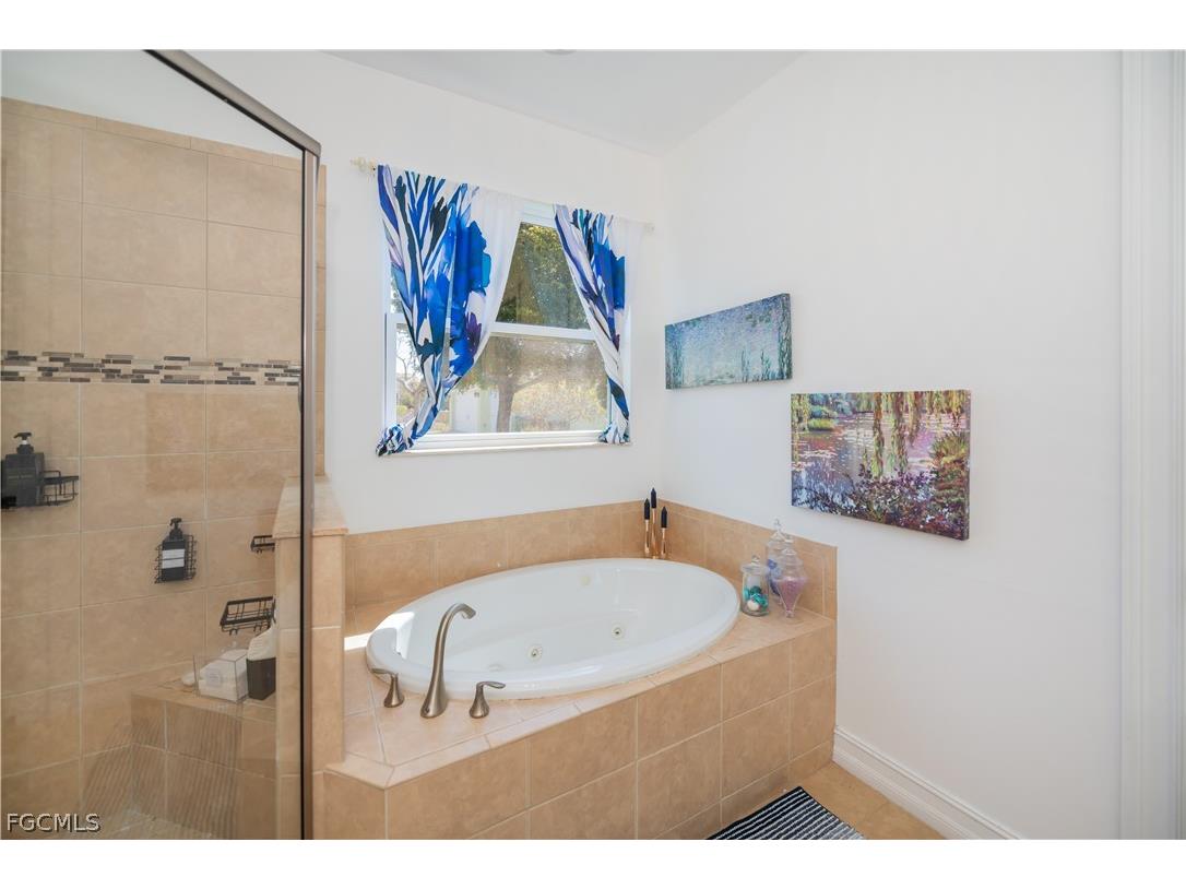 223 Destiny Circle Cape Coral FL 33990 2026010848 image23