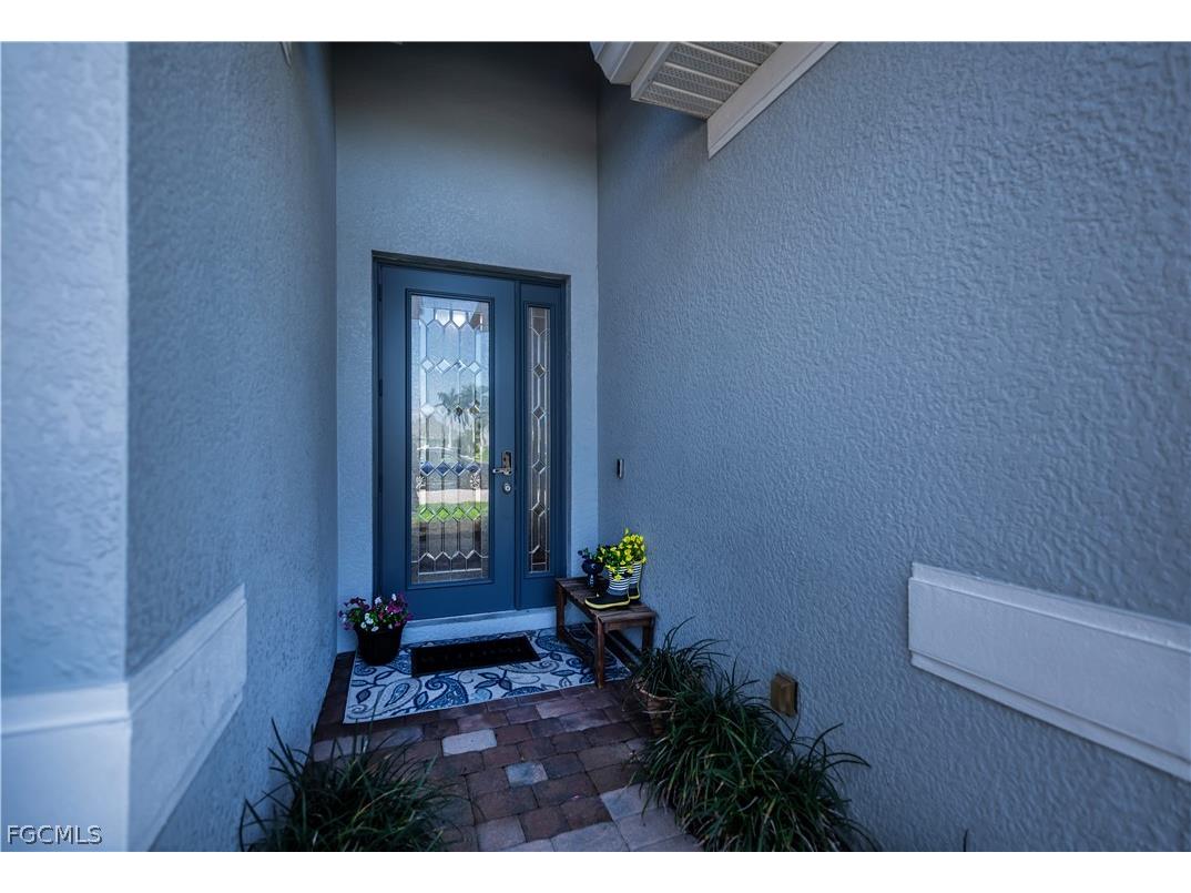 223 Destiny Circle Cape Coral FL 33990 2026010848 image5