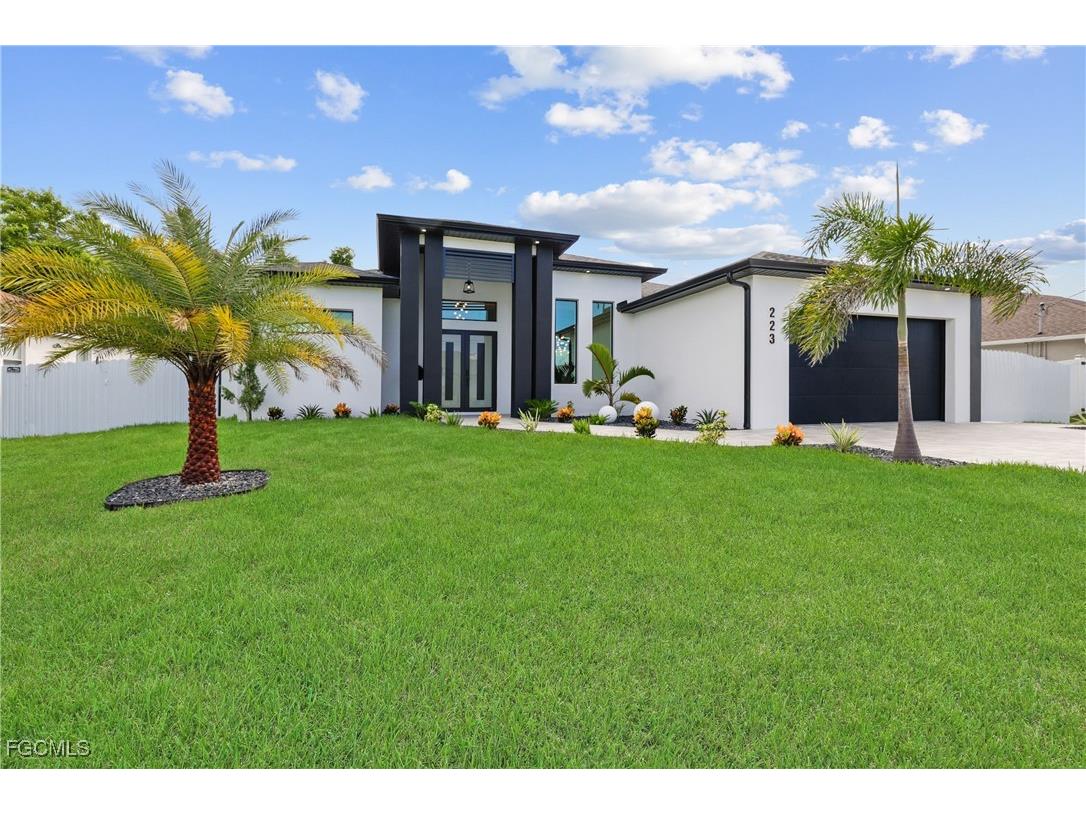 223 NW 4th Avenue Cape Coral FL 33993 2025009947 image1