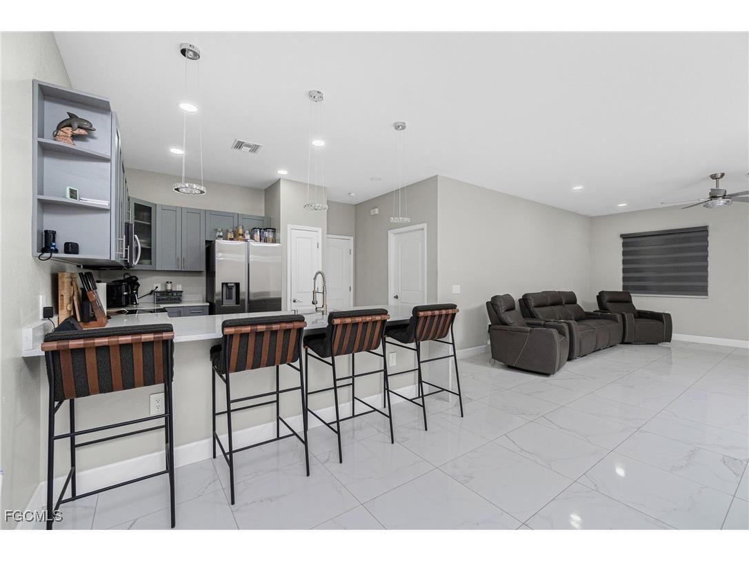 223 NW 4th Place Cape Coral FL 33993 2025000900 image11