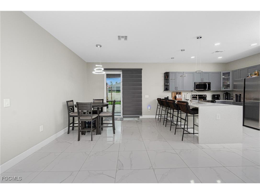 223 NW 4th Place Cape Coral FL 33993 2025000900 image16