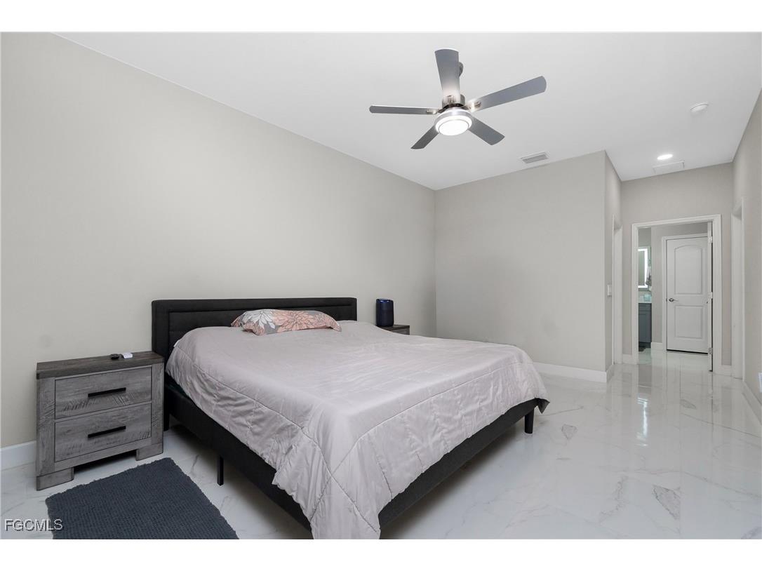 223 NW 4th Place Cape Coral FL 33993 2025000900 image20